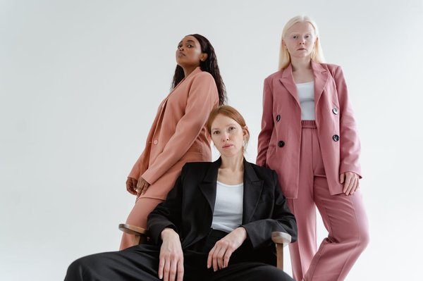 Choosing the Perfect Lightweight Fabric for Your Summer Blazer in London: A Comprehensive Guide